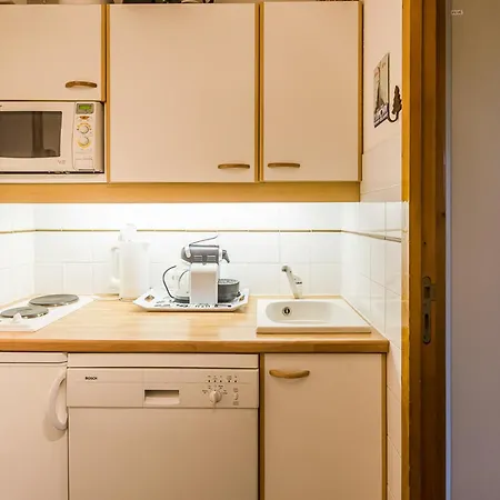 Apartment Renove Idealement Situe A Montchavin, Proches Pistes Et Commerces, Avec Balcon Et Parking Gratuit - Fr-1-329-22