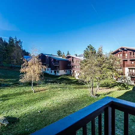 Renove Idealement Situe A Montchavin, Proches Pistes Et Commerces, Avec Balcon Et Parking Gratuit - Fr-1-329-22 Apartment La Plagne